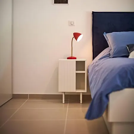 Chez Oscar-place Des Lices-saint-tropez Daire